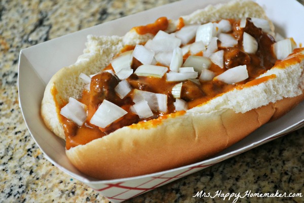 Easy Chili Cheese Slowcooker Dogs