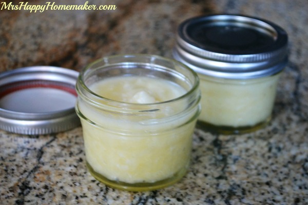 Homemade Deep Conditioner for Hair plus it doubles as a hot oil treatment