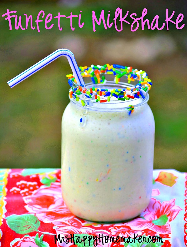 Easy Funfetti Milkshake in a mason jar | MrsHappyHomemaker.com