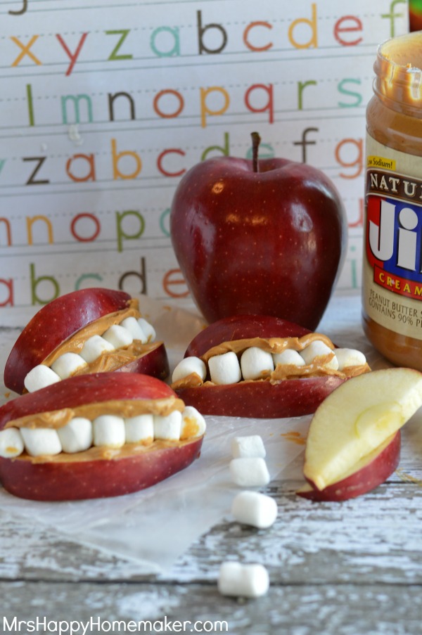 Apple Teeth - perfect snack for the kids, for their lunch, & perfect for Halloween!