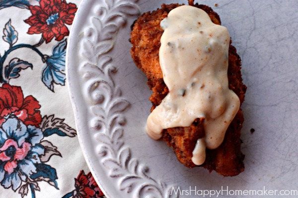 Fried Chicken Breasts with Jalapeño Gravy
