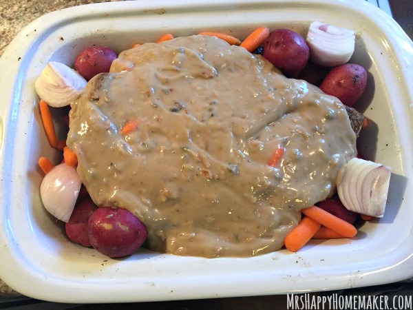 Are you looking for an absolutely delicious pot roast that requires almost no effort at all? Look no further because you’ve found it! My Crockpot Pot Roast is the BEST EVER, only requires 5 ingredients, & is as simple as throwing the ingredients in your slow cooker and turning it on. Perfection! | MrsHappyHomemaker.com @mrshappyhomemaker
