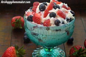 Quick and Easy Berry Cheesecake Salad