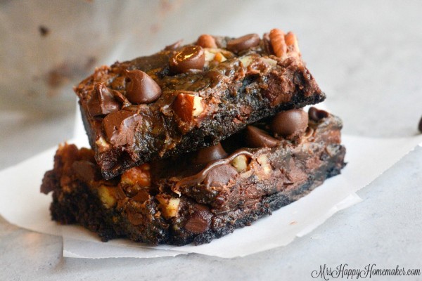 Death by Chocolate Magic Cookie Bars - ONLY 5 INGREDIENTS!!! 