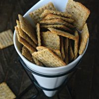 Easy Trisket Party Crackers