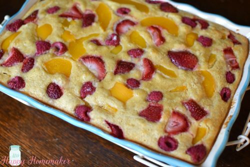 Fruit Cobbler Baked Oatmeal | MrsHappyHomemaker.com @mrshappyhomemaker