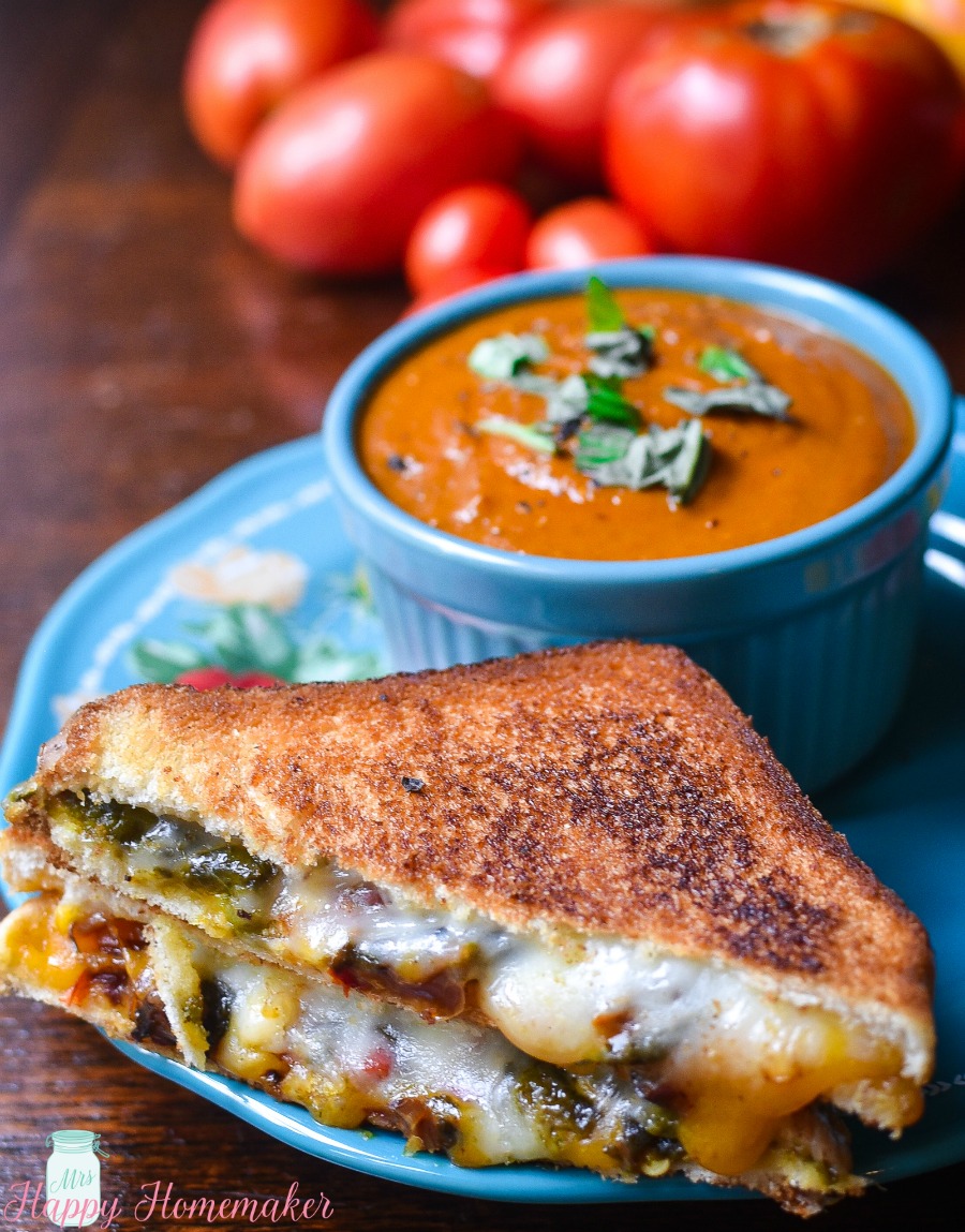 Roasted Jalapeno Grilled Cheese with Tomato Soup 