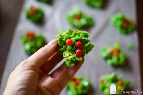 No-Bake Holly Berry Cluster Cookies