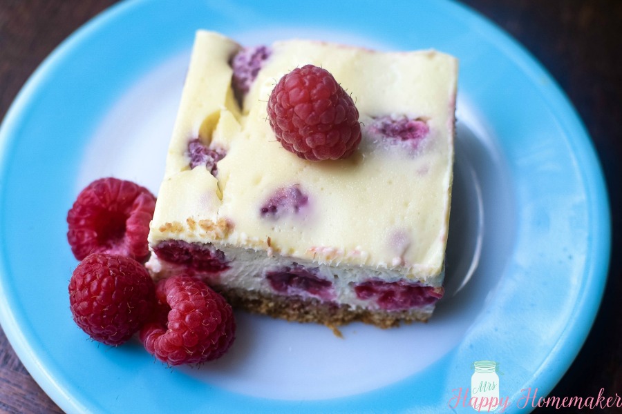 Lemon Raspberry Cheesecake Bars | MrsHappyHomemaker.com