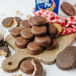 homemade 3 ingredient Moon Pies